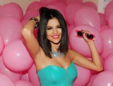 Selena Gomez, różowe balony