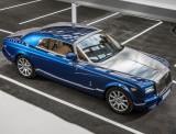Niebieski Rolls-Royce Phantom